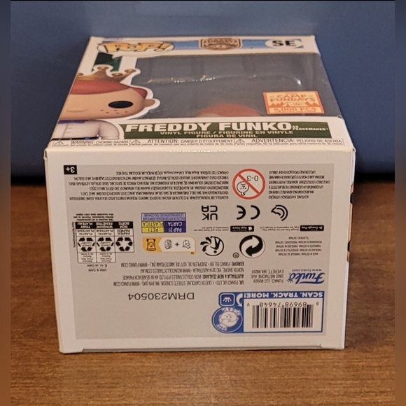 Funko Pop-Freddy Funko as Peacemaker-Camp Fundays 2023 - Picture 6 of 6
